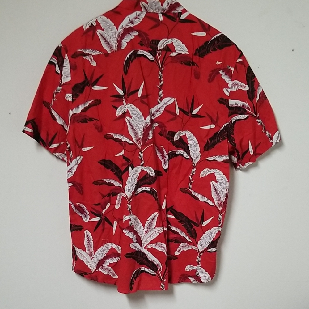 H&M Red and Black Leaf Print Shirt - Picture 7 of 7